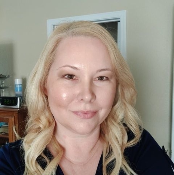 Meet your Posher, Angie - Picture 1 of 1